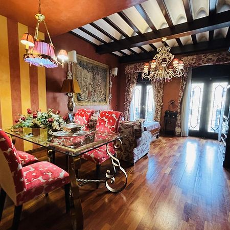 Plaza San Francisco luxury apt Sevilla Exterior foto