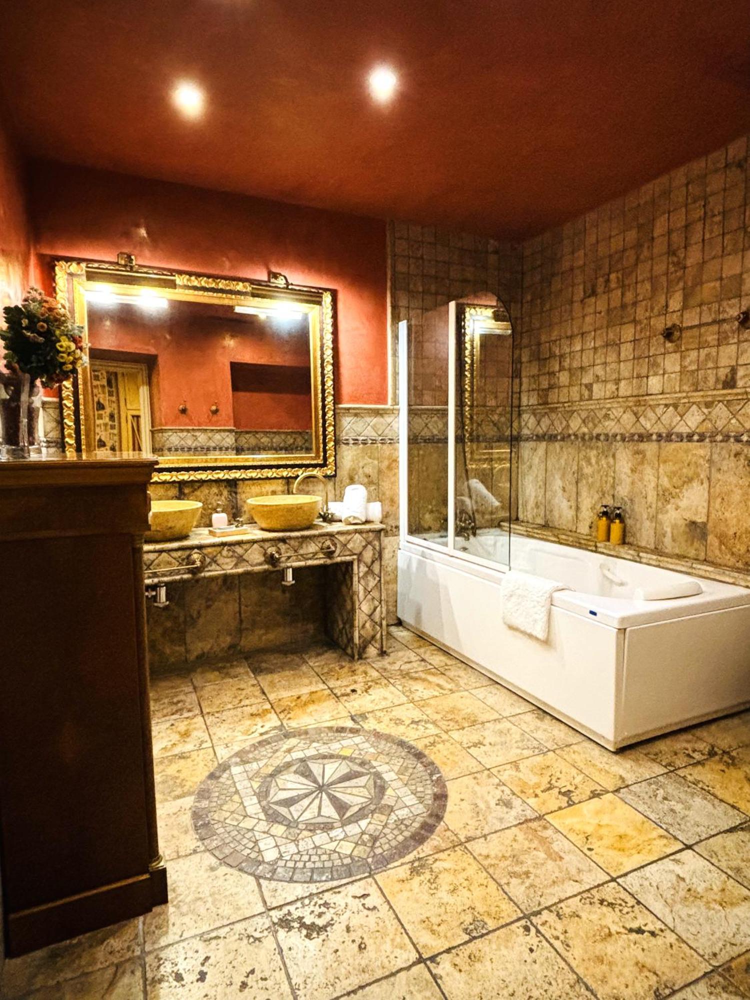 Plaza San Francisco luxury apt Sevilla Exterior foto